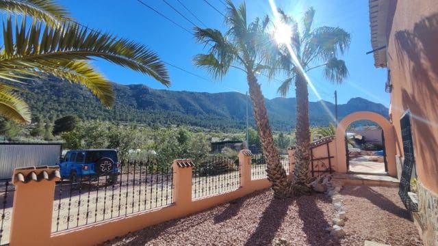 Finka/Dom wiejski na sprzedaż w La Romana z basenem garażem - 575 000 € (Ref: 9729769)