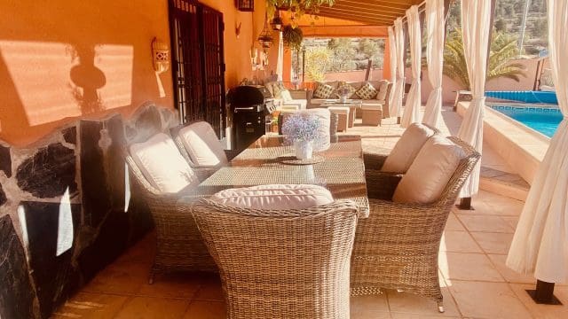 Finka/Dom wiejski na sprzedaż w La Romana z basenem garażem - 575 000 € (Ref: 9729769)