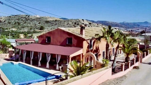 Finca/Country House for sale in La Romana with pool garage - € 575,000 (Ref: 9729769)