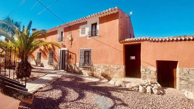 Finca/Country House for sale in La Romana with pool garage - € 575,000 (Ref: 9729769)