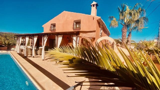 Finca/Country House for sale in La Romana with pool garage - € 575,000 (Ref: 9729769)