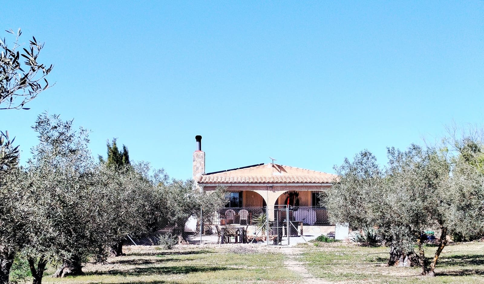 Finca/Casa Rural en Caudete en venta con piscina garaje - 169.995 € (Ref: 9740264)