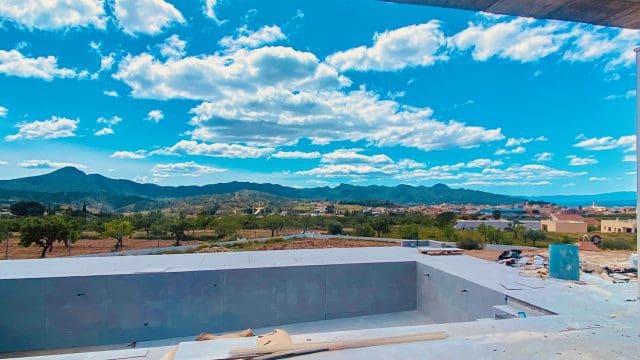 3 makuuhuone Huvila myytävänä paikassa Macisvenda mukana uima-altaan 
autotalli - 449 500 € (Ref: 9802911)