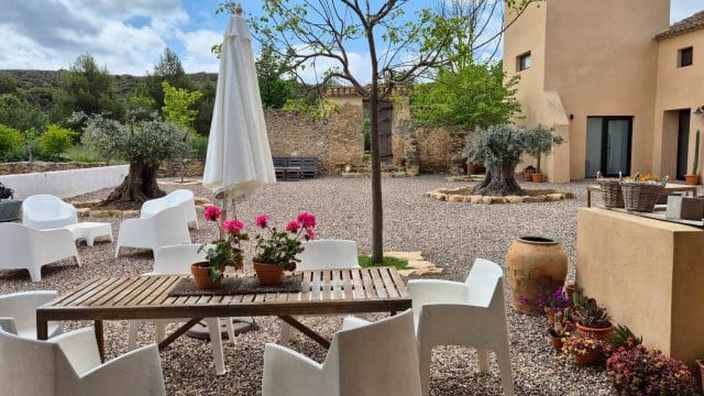 5 bedroom Finca/Country House for sale in Almansa with pool - € 799,000 (Ref: 9838612)