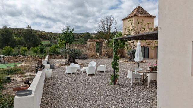 5 bedroom Finca/Country House for sale in Almansa with pool - € 799,000 (Ref: 9838612)