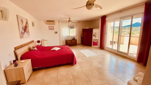 4 bedroom Villa for sale in Macisvenda with pool garage - € 479,000 (Ref: 9838616)
