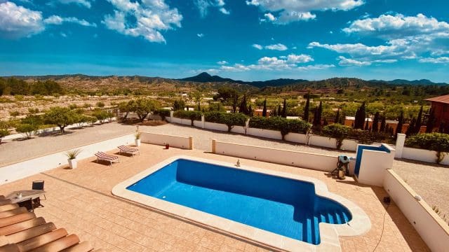 4 bedroom Villa for sale in Macisvenda with pool garage - € 479,000 (Ref: 9838616)