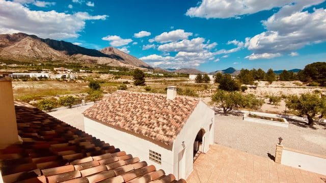 4 bedroom Villa for sale in Macisvenda with pool garage - € 479,000 (Ref: 9838616)