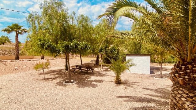 4 soveværelse Villa til salg i Macisvenda med swimmingpool garage - € 475.000 (Ref: 9838713)