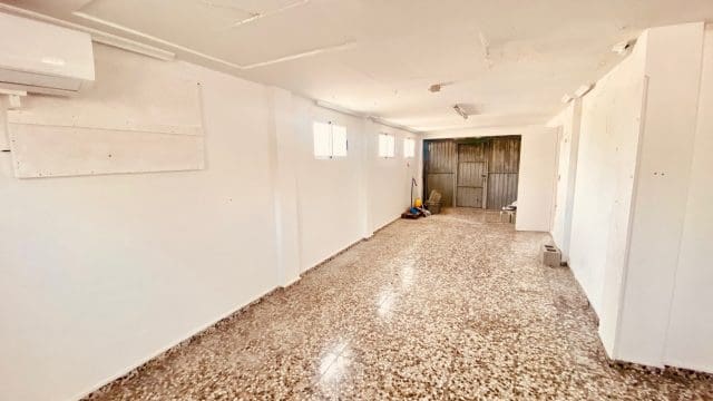 4 soveværelse Villa til salg i Macisvenda med swimmingpool garage - € 475.000 (Ref: 9838713)