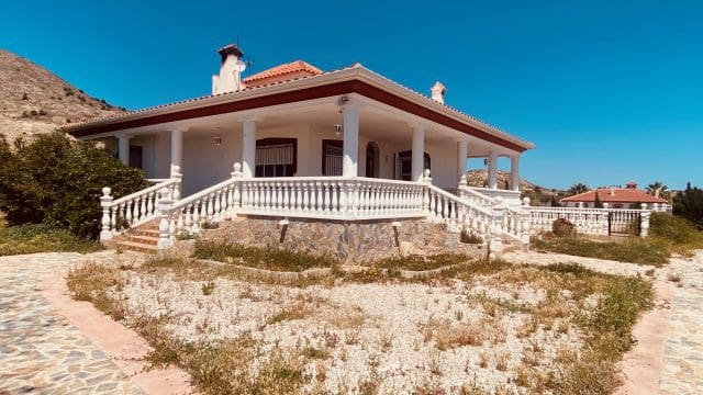 3 soveværelse Villa til salg i Fortuna med swimmingpool - € 296.500 (Ref: 9839745)