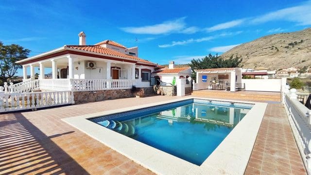3 bedroom Villa for sale in Fortuna with pool - € 296,500 (Ref: 9839745)