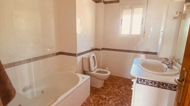 3 bedroom Villa for sale in Fortuna with pool - € 296,500 (Ref: 9839745)
