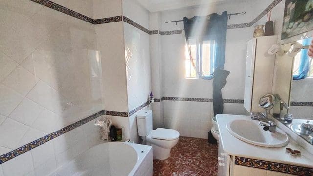 3 bedroom Villa for sale in Fortuna with pool - € 296,500 (Ref: 9839745)