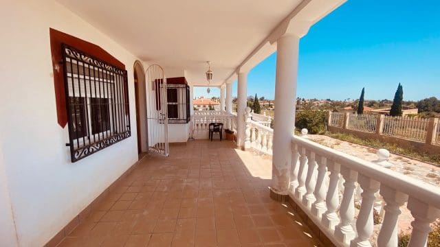 3 bedroom Villa for sale in Fortuna with pool - € 296,500 (Ref: 9839745)