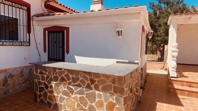 3 bedroom Villa for sale in Fortuna with pool - € 296,500 (Ref: 9839745)
