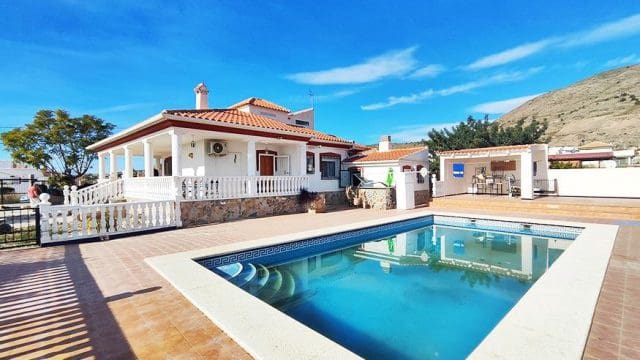 3 soveværelse Villa til salg i Fortuna med swimmingpool - € 296.500 (Ref: 9839745)