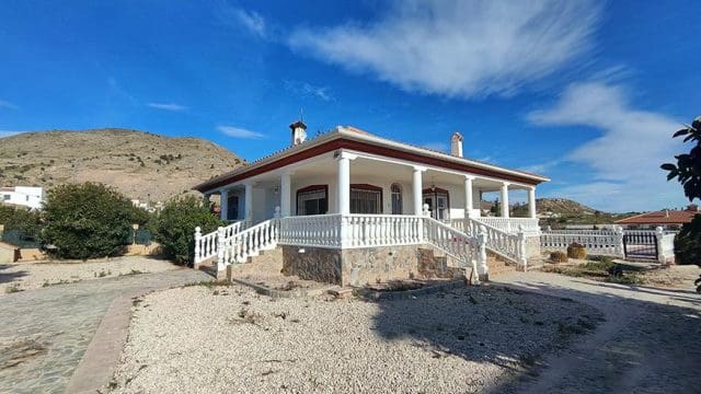 3 soveværelse Villa til salg i Fortuna med swimmingpool - € 296.500 (Ref: 9839745)