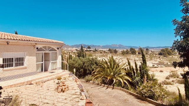 2 bedroom Villa for sale in Fortuna with garage - € 159,950 (Ref: 9839749)