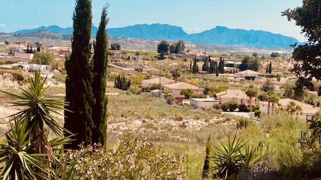 2 bedroom Villa for sale in Fortuna with garage - € 159,950 (Ref: 9839749)