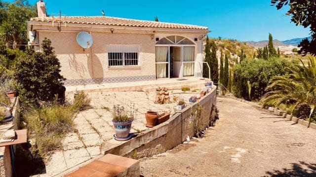 2 bedroom Villa for sale in Fortuna with garage - € 159,950 (Ref: 9839749)