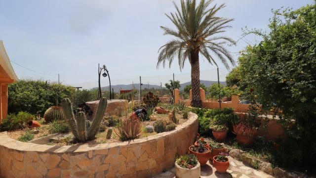 5 bedroom Finca/Country House for sale in Hondon de las Nieves with pool - € 399,500 (Ref: 9839770)