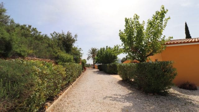 5 bedroom Finca/Country House for sale in Hondon de las Nieves with pool - € 399,500 (Ref: 9839770)