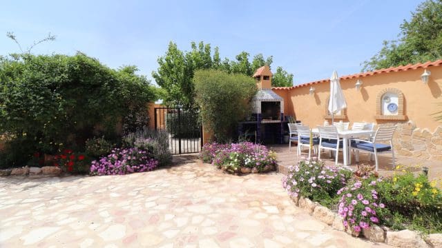 5 bedroom Finca/Country House for sale in Hondon de las Nieves with pool - € 399,500 (Ref: 9839770)