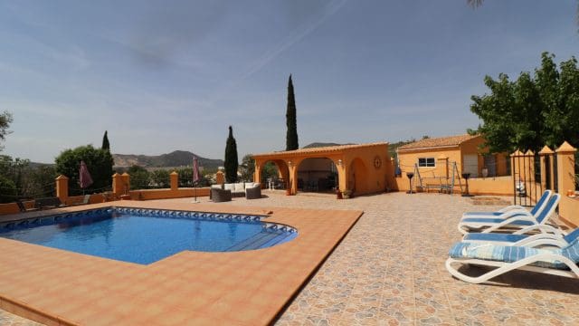 5 bedroom Finca/Country House for sale in Hondon de las Nieves with pool - € 399,500 (Ref: 9839770)