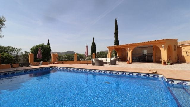 5 bedroom Finca/Country House for sale in Hondon de las Nieves with pool - € 399,500 (Ref: 9839770)