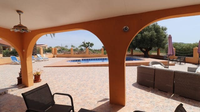 5 bedroom Finca/Country House for sale in Hondon de las Nieves with pool - € 399,500 (Ref: 9839770)