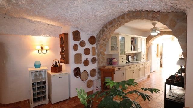 5 bedroom Finca/Country House for sale in Hondon de las Nieves with pool - € 399,500 (Ref: 9839770)