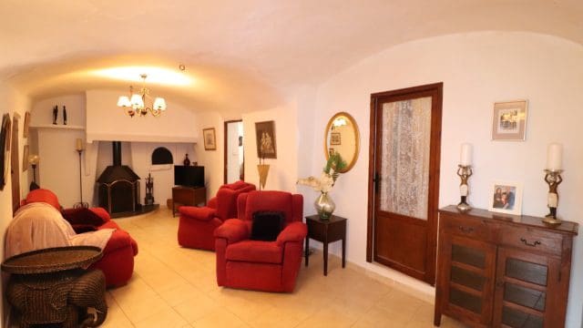 5 bedroom Finca/Country House for sale in Hondon de las Nieves with pool - € 399,500 (Ref: 9839770)