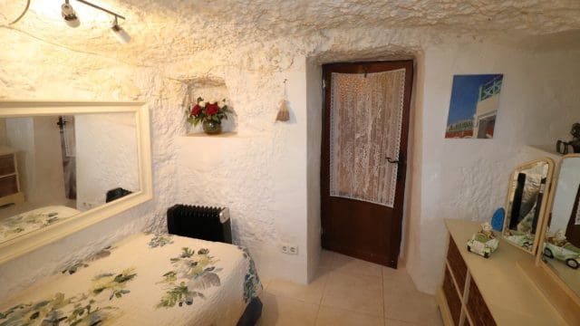 5 bedroom Finca/Country House for sale in Hondon de las Nieves with pool - € 399,500 (Ref: 9839770)