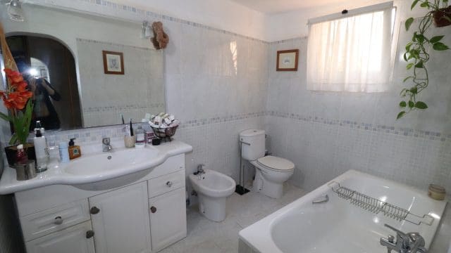 5 bedroom Finca/Country House for sale in Hondon de las Nieves with pool - € 399,500 (Ref: 9839770)