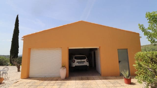 5 bedroom Finca/Country House for sale in Hondon de las Nieves with pool - € 399,500 (Ref: 9839770)
