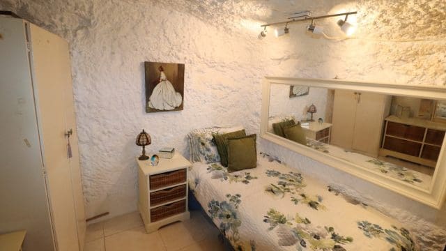 5 bedroom Finca/Country House for sale in Hondon de las Nieves with pool - € 399,500 (Ref: 9839770)
