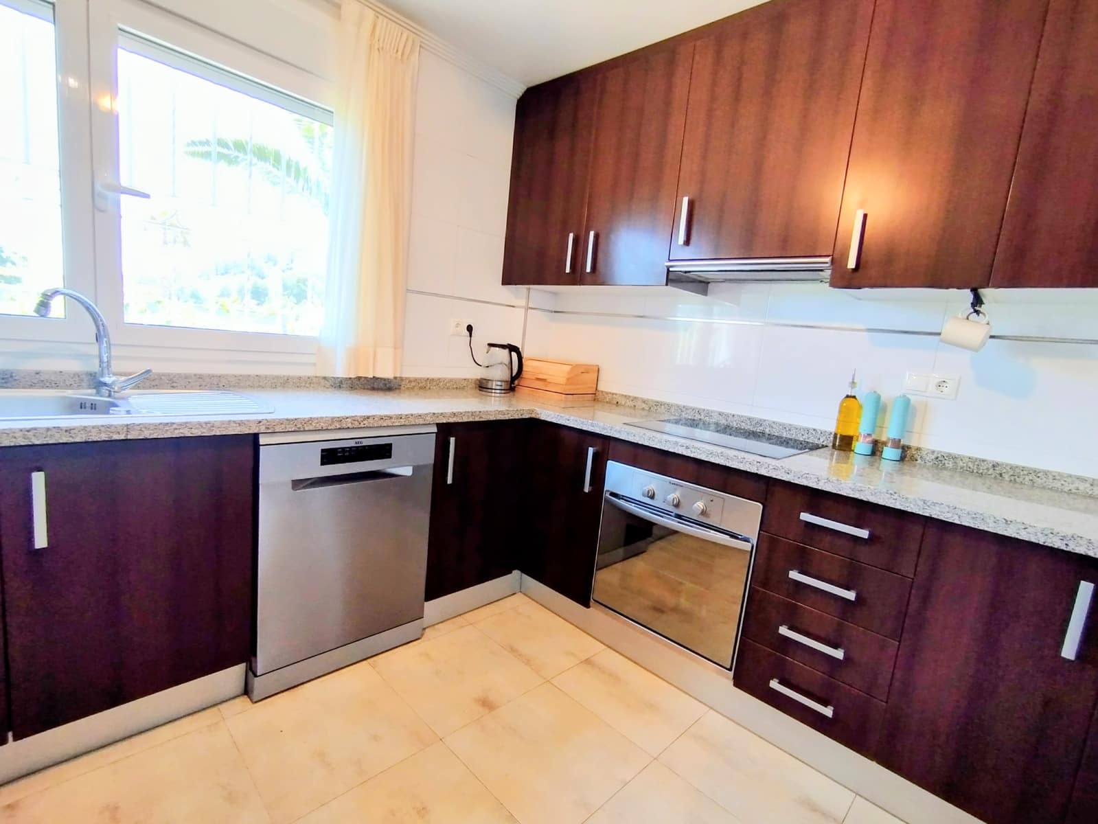 5 soverom Villa til salgs i Hondon de las Nieves med svømmebasseng garasje - € 475 000 (Ref: 9872323)