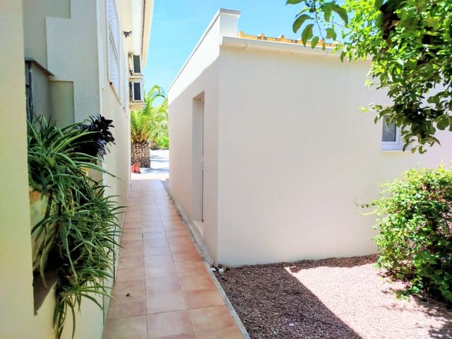 5 soverom Villa til salgs i Hondón de las Nieves med svømmebasseng garasje - € 475 000 (Ref: 9872323)