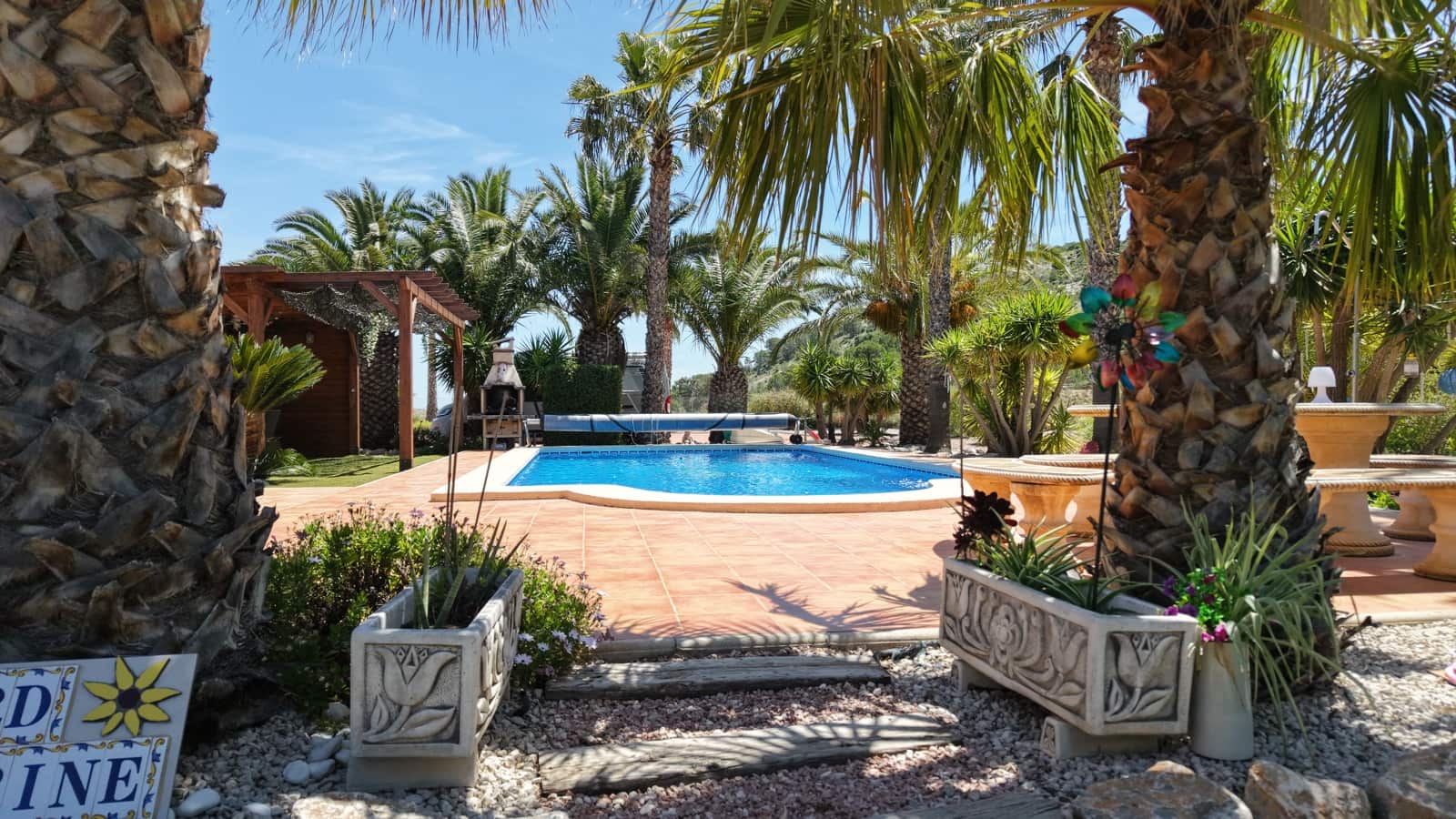 5 soverom Villa til salgs i Hondon de las Nieves med svømmebasseng garasje - € 475 000 (Ref: 9872323)