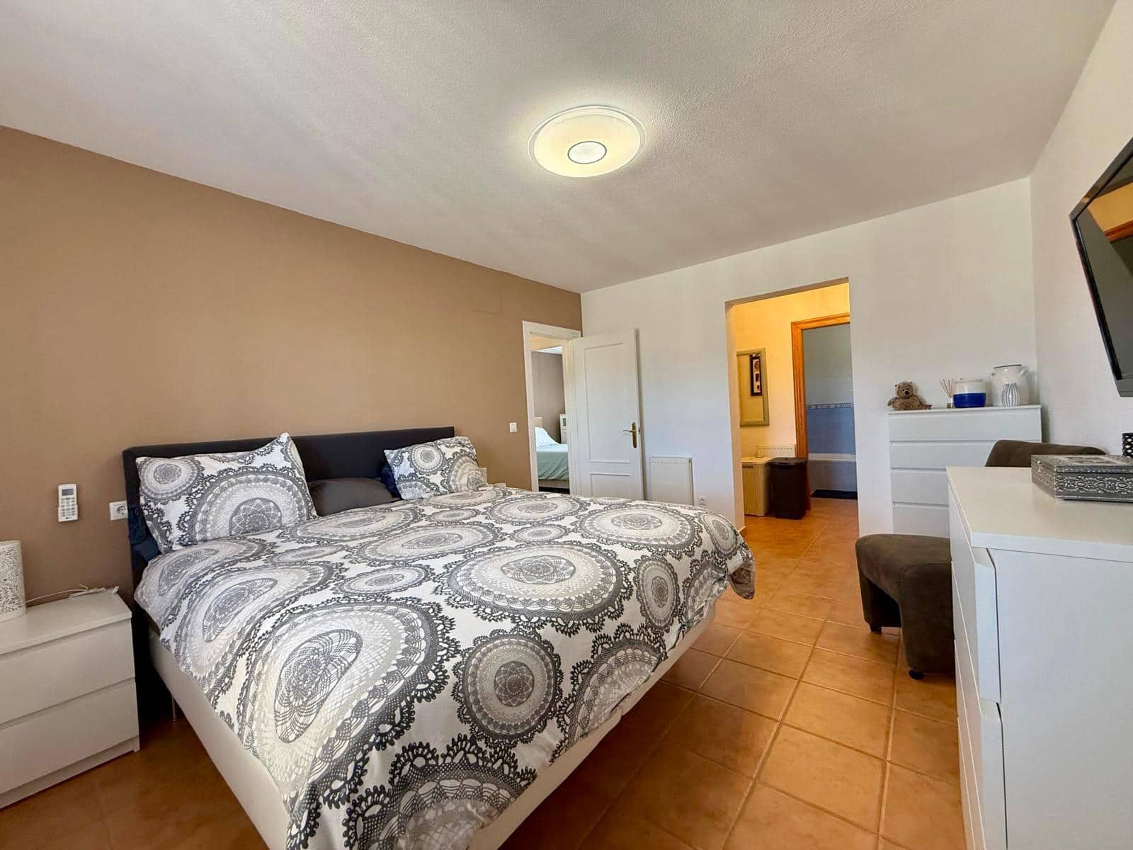 Chalet de 3 habitaciones en Torre del Rico en venta con piscina garaje - 349.995 € (Ref: 9919057)