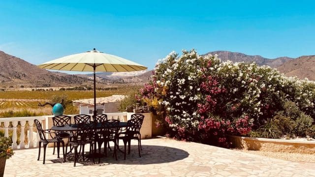 6 bedroom Villa for sale in Barbarroja with pool garage - € 535,000 (Ref: 9919060)