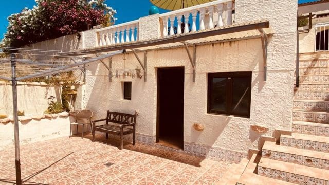 6 bedroom Villa for sale in Barbarroja with pool garage - € 535,000 (Ref: 9919060)