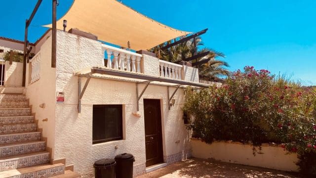 6 bedroom Villa for sale in Barbarroja with pool garage - € 535,000 (Ref: 9919060)