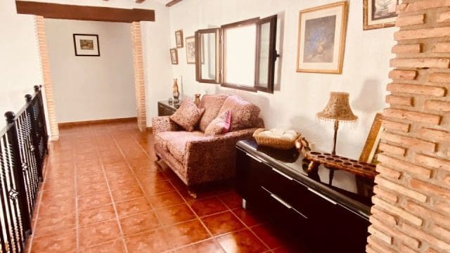 6 bedroom Villa for sale in Barbarroja with pool garage - € 535,000 (Ref: 9919060)