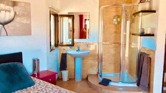 6 bedroom Villa for sale in Barbarroja with pool garage - € 535,000 (Ref: 9919060)