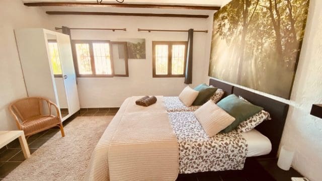 6 bedroom Villa for sale in Barbarroja with pool garage - € 535,000 (Ref: 9919060)