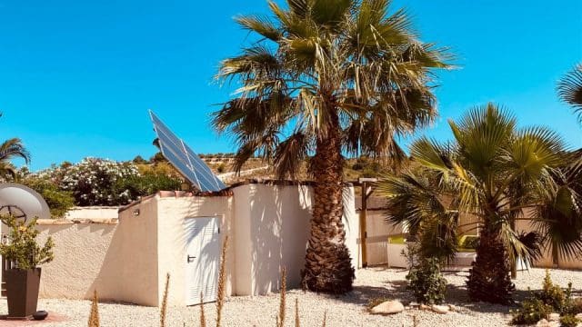 6 bedroom Villa for sale in Barbarroja with pool garage - € 535,000 (Ref: 9919060)