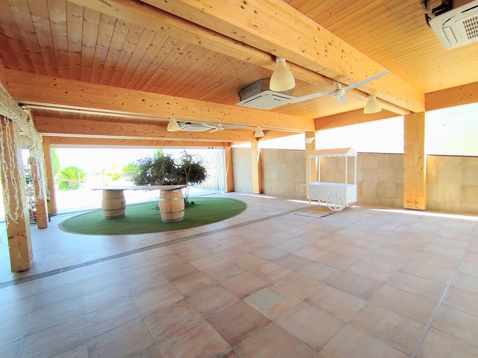 Finca/Casa Rural de 11 habitaciones en Yecla en venta con piscina garaje - 1.700.000 € (Ref: 9980097)