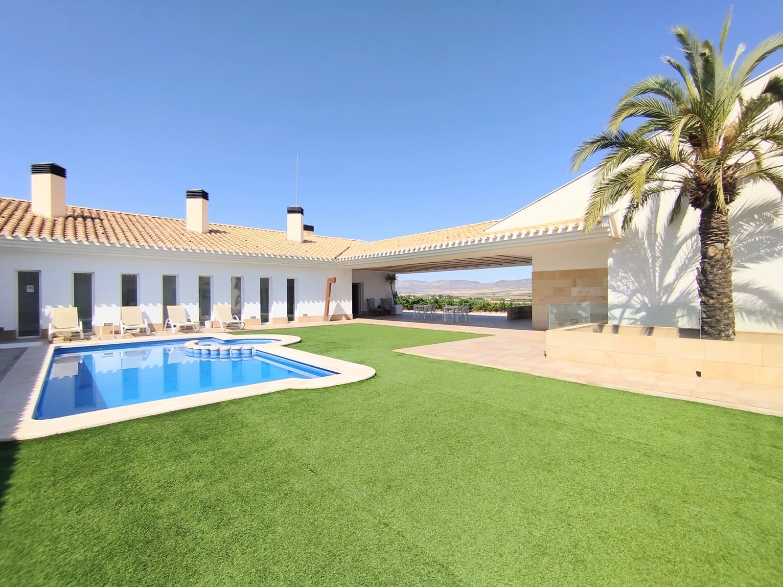 Finca/Casa Rural de 11 habitaciones en Yecla en venta con piscina garaje - 1.700.000 € (Ref: 9980097)